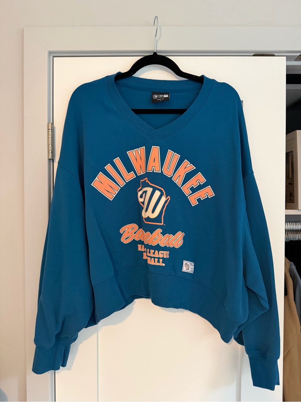 milwaukee brewers baseball vneck sweatshirt
